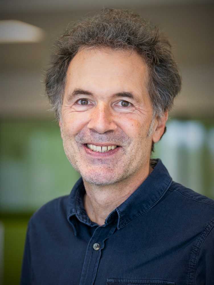 Dr. Matthias Gstaiger